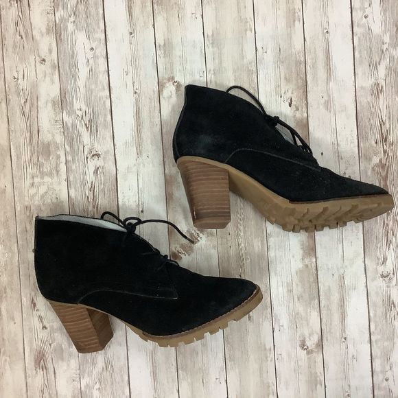 GAP black lace up suede booties - Picture 1 of 10